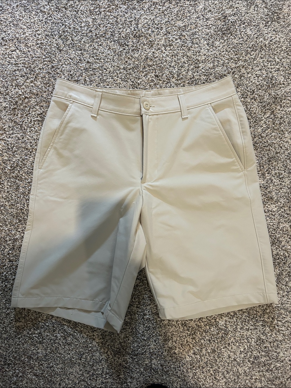 Under Armour Men's Flat Front Shorts - Light Beige